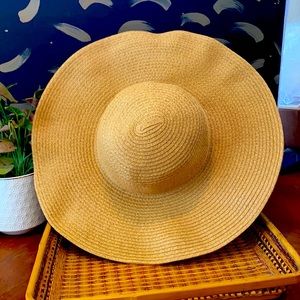 Wide Brim Straw Sun Hat by Goldcoast wired rim